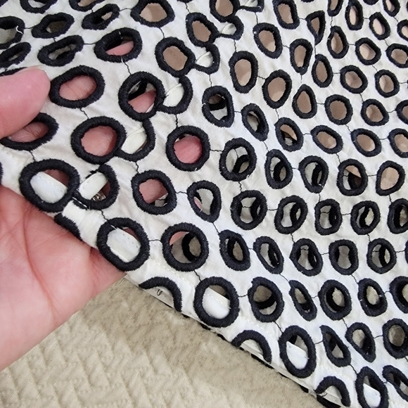 J. Crew Cotton Embroidered Open Polks dot Skirt over blush pink lining Size 6 - Picture 4 of 16